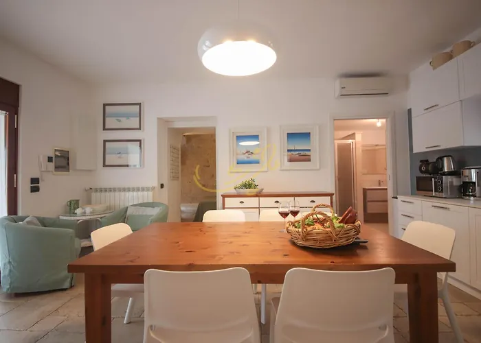 Td Luna Trulli With Large Pool Villa *