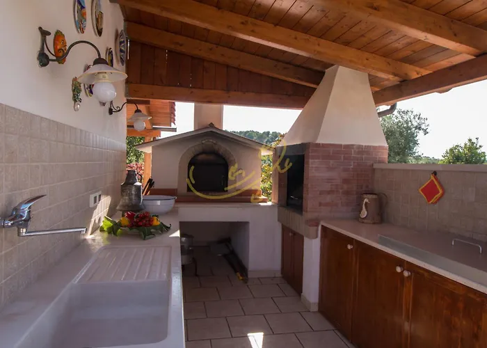 Td Luna Trulli With Large Pool *
