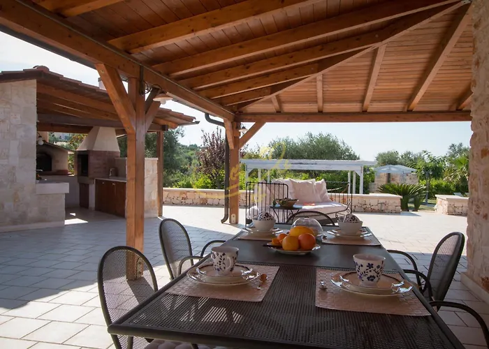 Villa Td Luna Trulli With Large Pool *