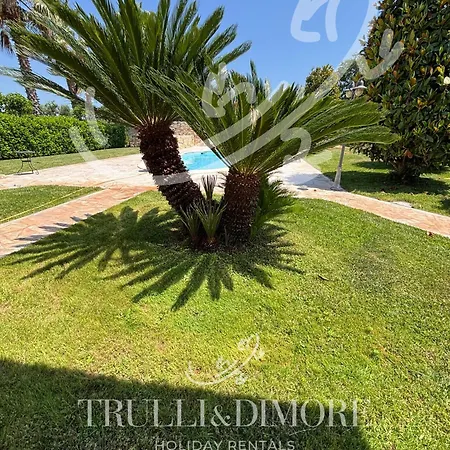 Td Luna Trulli With Large Pool Castellana Grotte