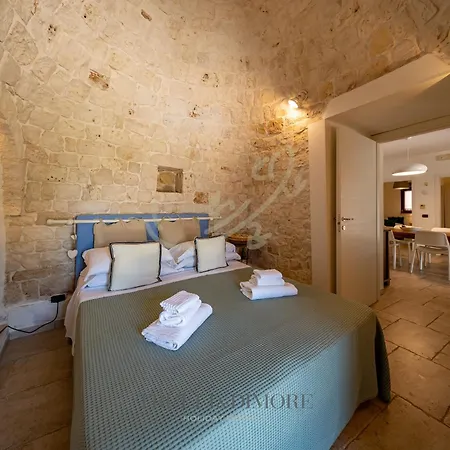 Td Luna Trulli With Large Pool