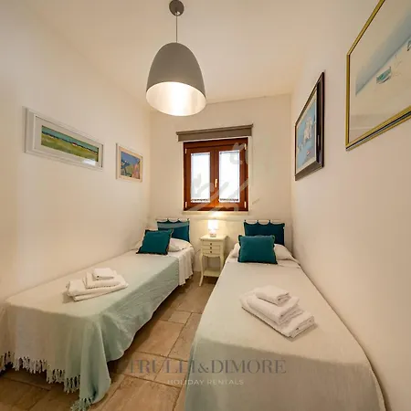Td Luna Trulli With Large Pool