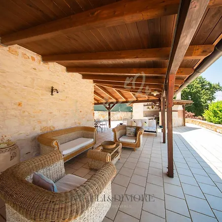 Td Luna Trulli With Large Pool Casa vacanze *